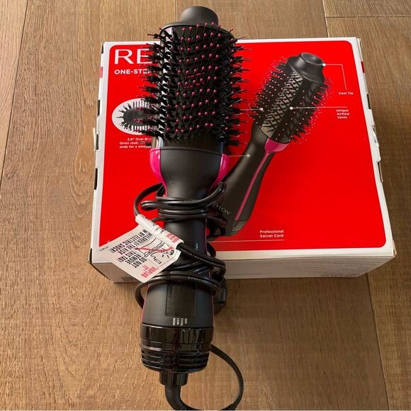 Revlon® Pro Collection Salon One-Step Hair Dryer & Volumizer - Picture 3 of 9